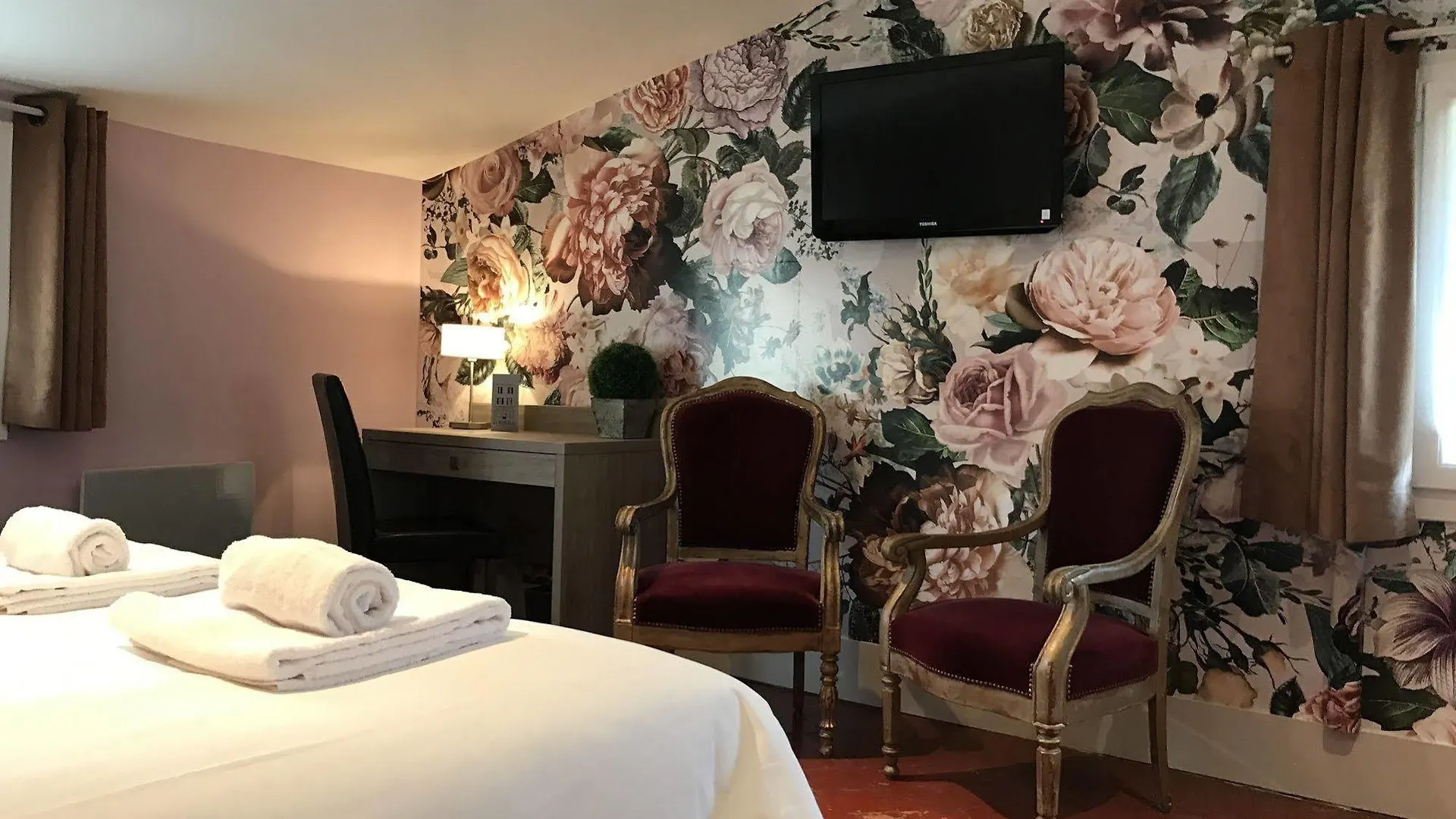 Hotel La Margelle Pernes-les-Fontaines
