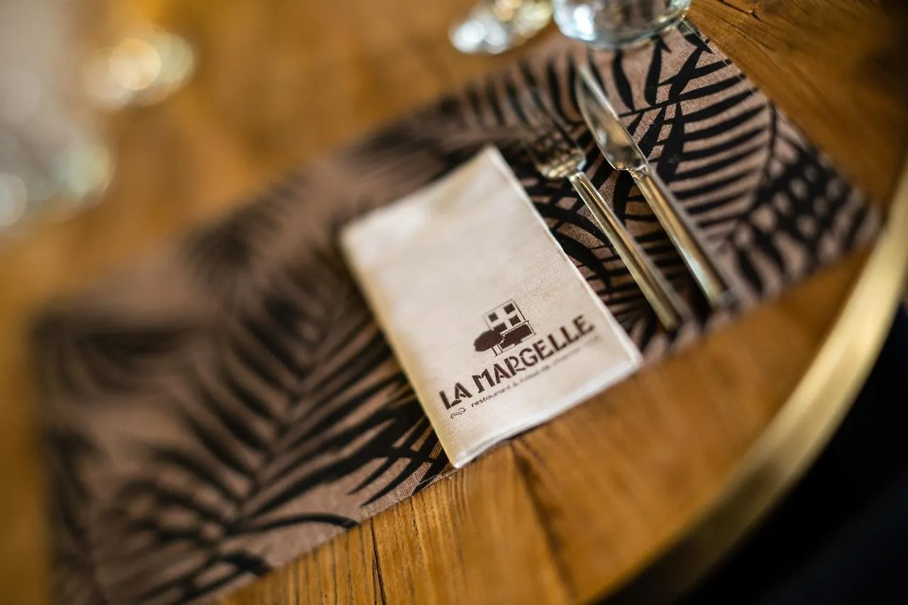 La Margelle Hotel Pernes-les-Fontaines